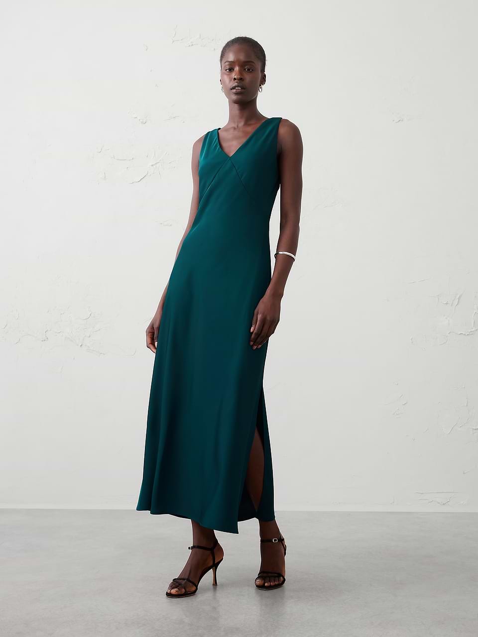high side slit maxi dress Women's Bias-Side Teal Shadow Regular Size L color:roska-dress-photo-brown swatch:https://cdn.shopify.com/s/files/1/1444/3082/products/ROSKA-DRESS-PHOTO-BROWN-8531D0_106x106.jpg?v=1642412920