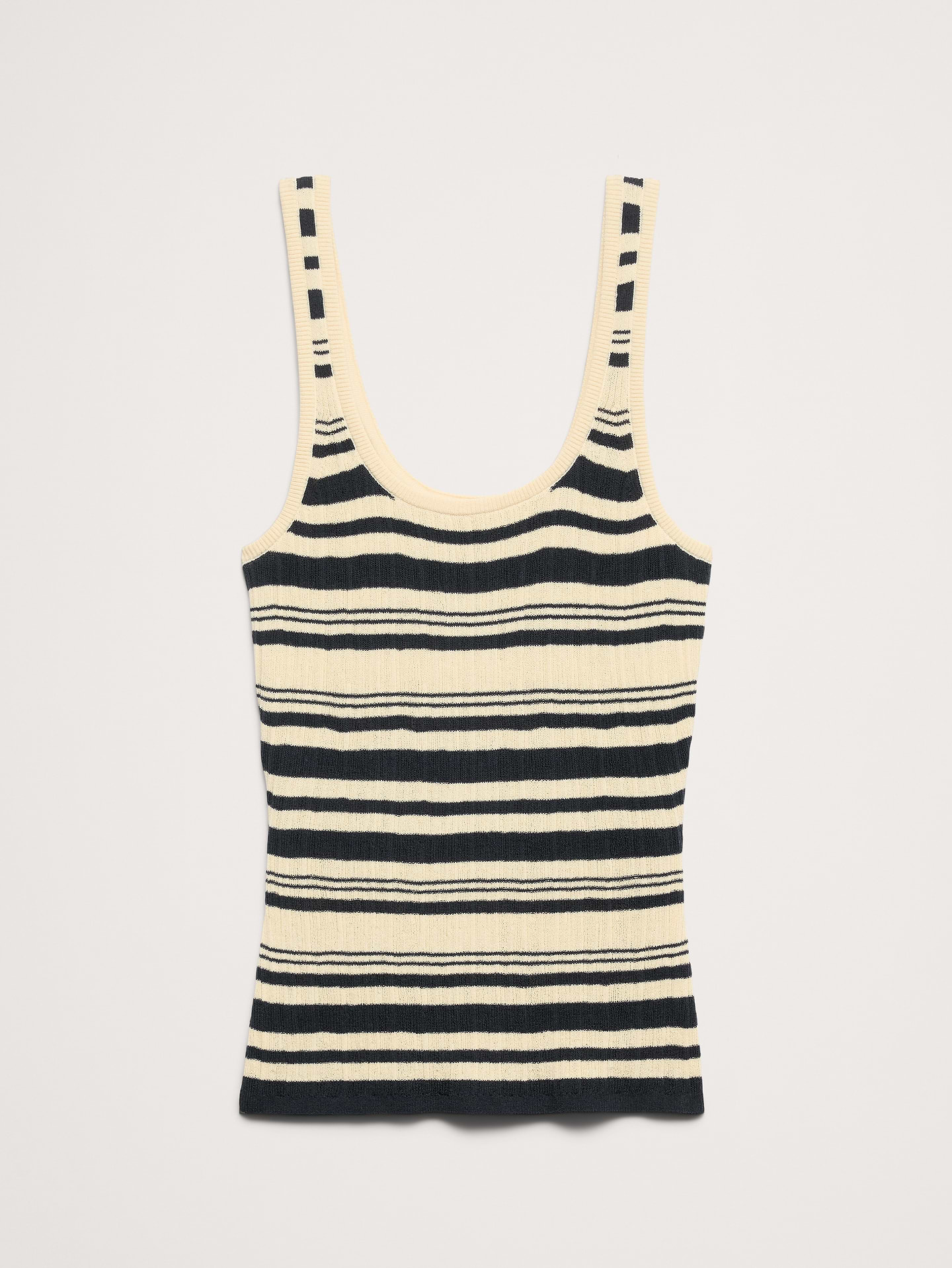 L'image numéro 6 présente Camisole en tricot froissé