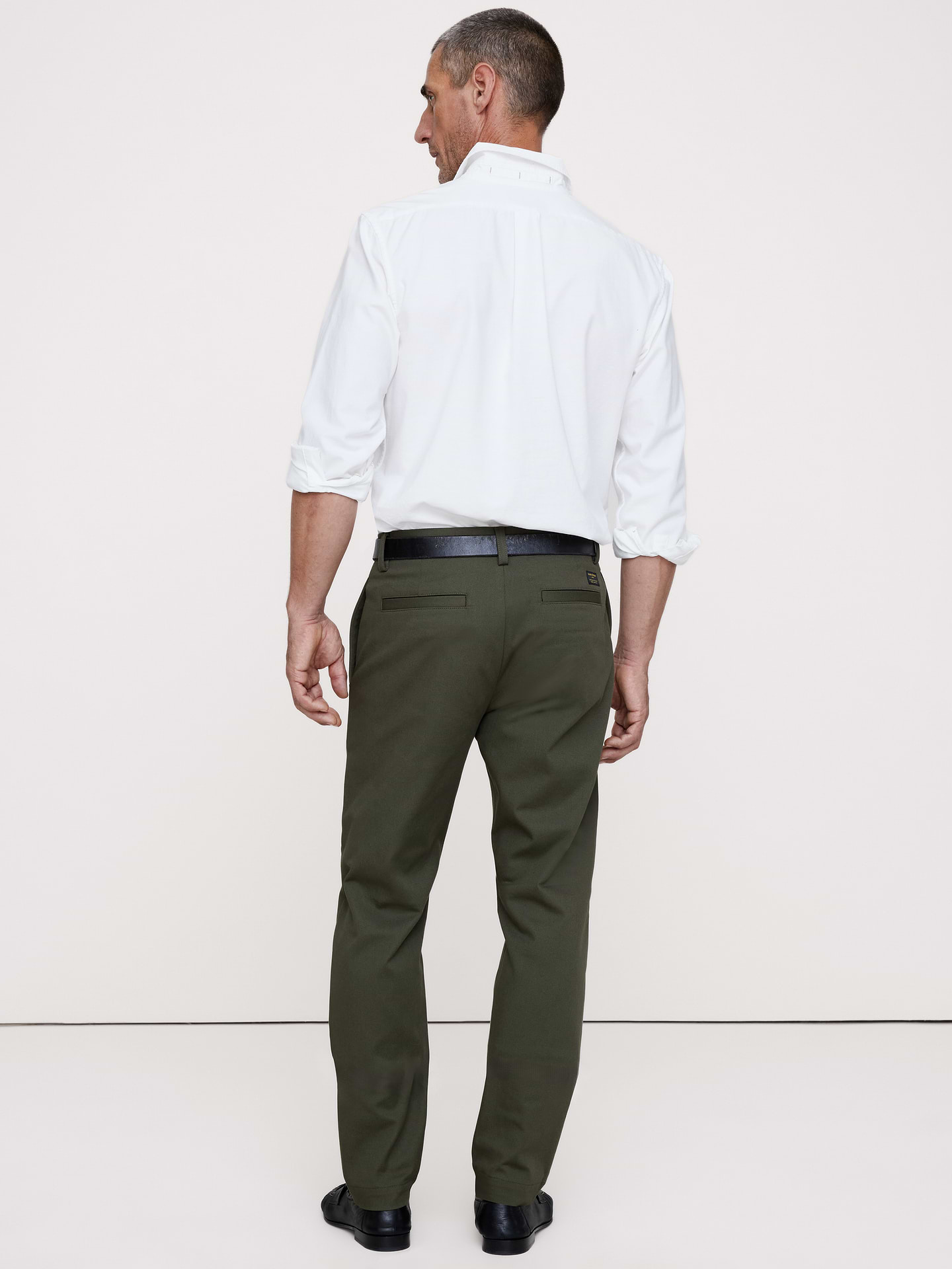 L'image numéro 2 présente Chino étroit en tissu italien extensible