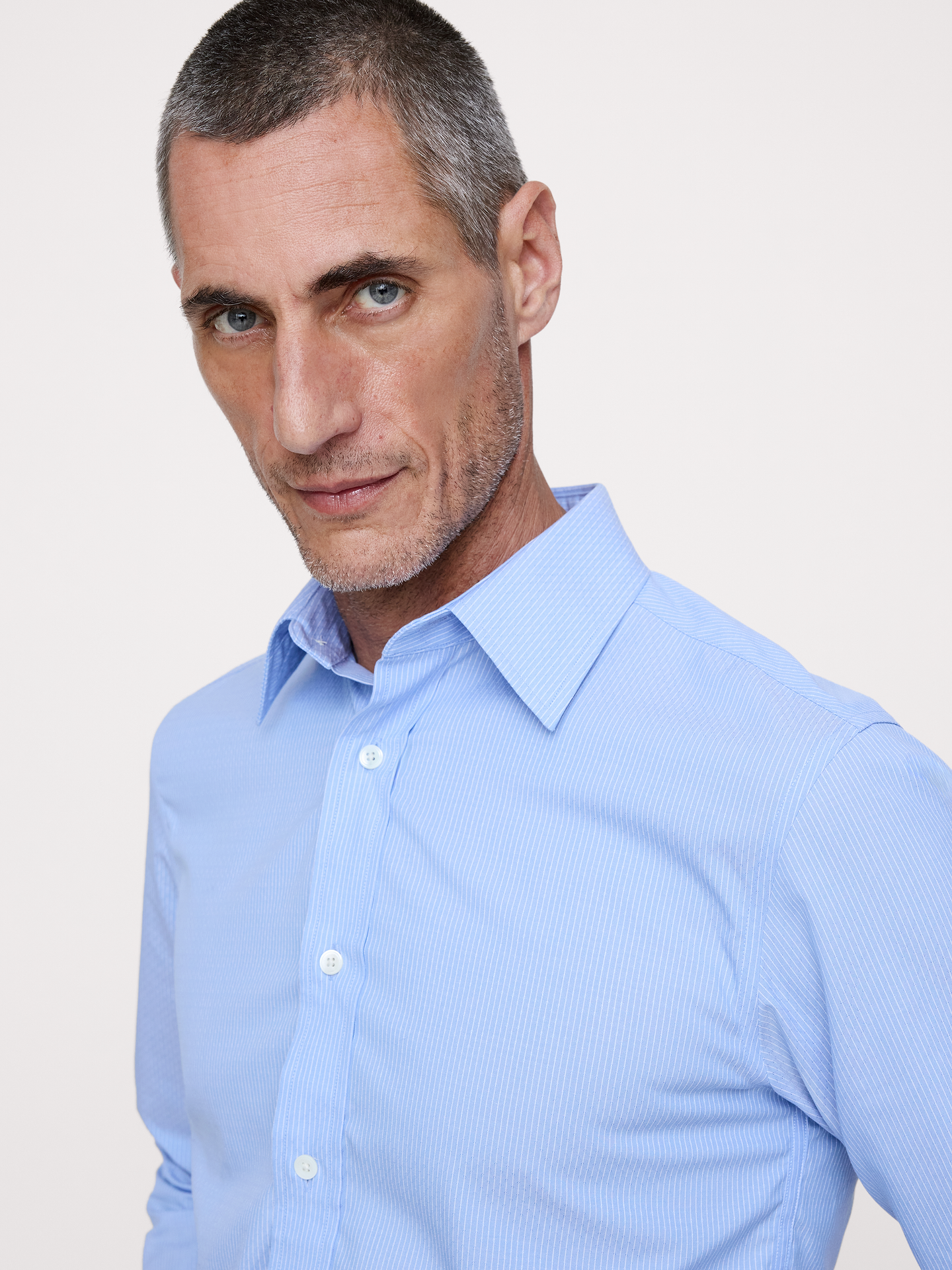 Image number 4 showing, Slim-Fit Wrinkle-Resistant Dress Shirt