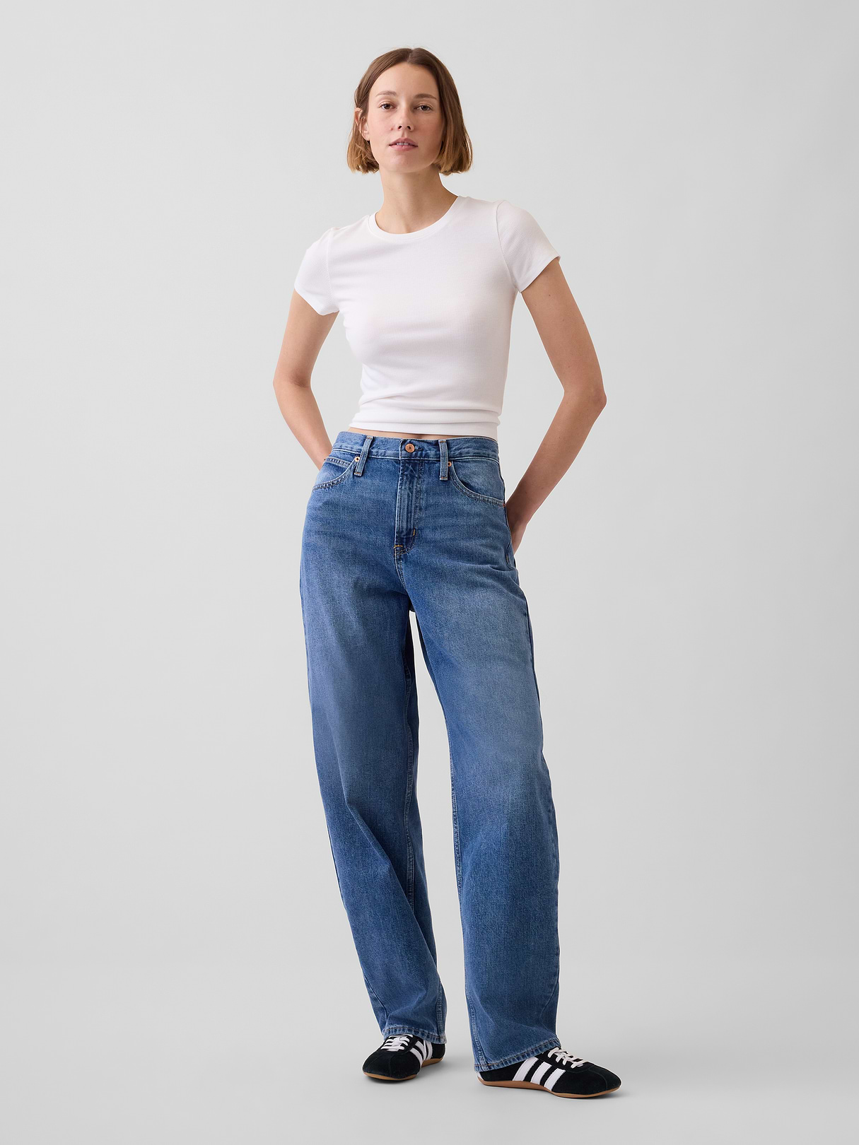 High Rise Barrel Jeans - Medium wash by Gap