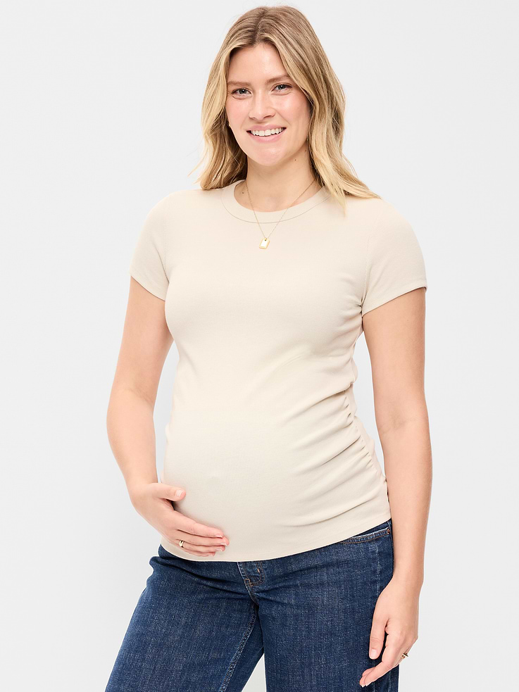 L'image numéro 1 présente T-shirt ajusté à manches courtes de maternité