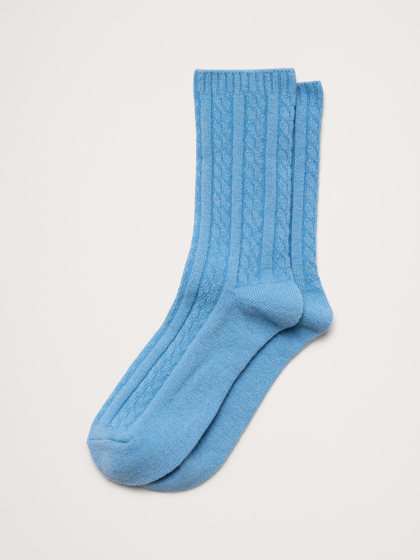 Image 1 de 1, Chaussettes classiques en tricot torsadé, confectionnées dans un mélange de laine chaud., Produit #910025