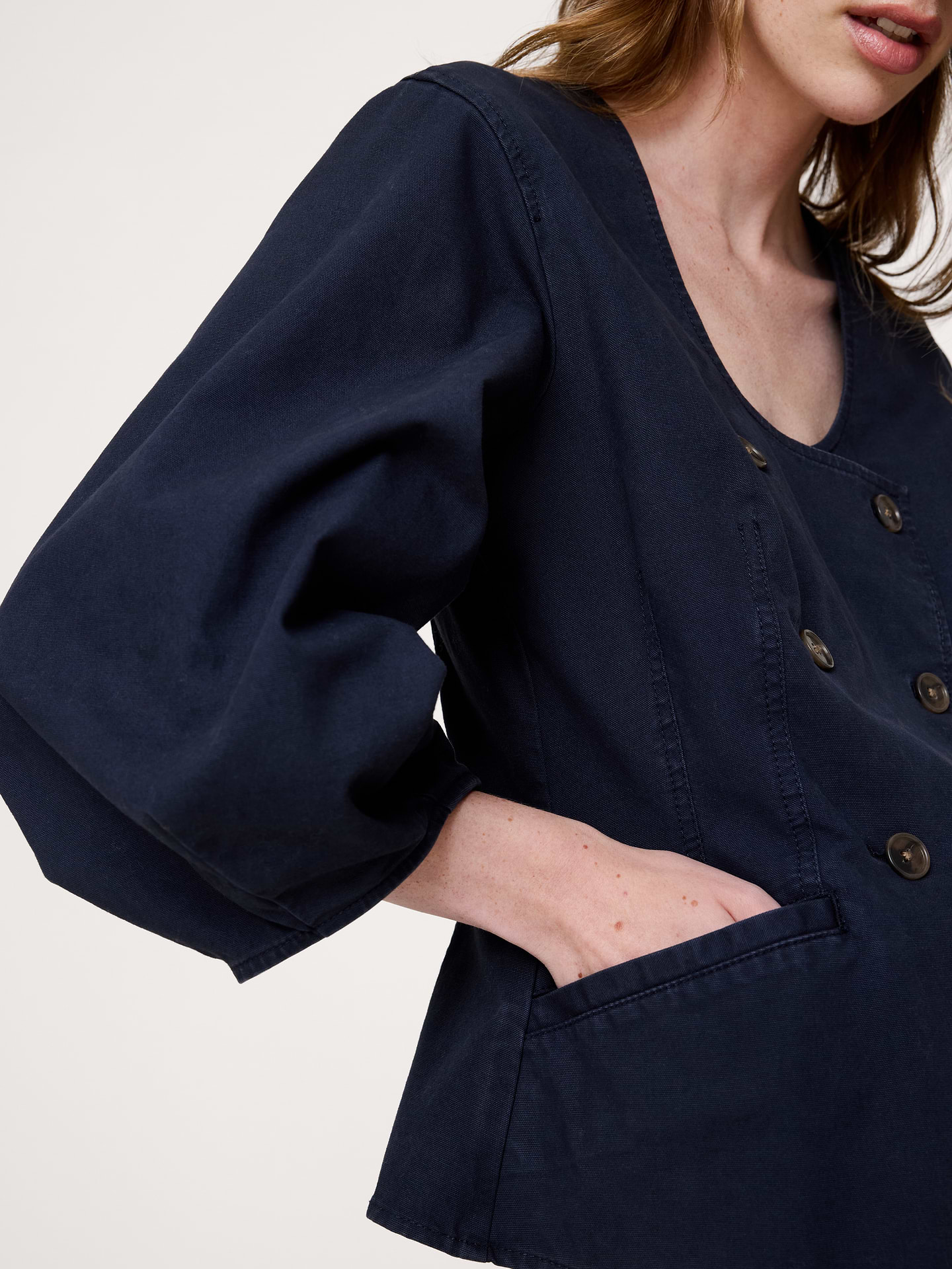 L'image numéro 5 présente Haut à manches bouffantes en toile de coton