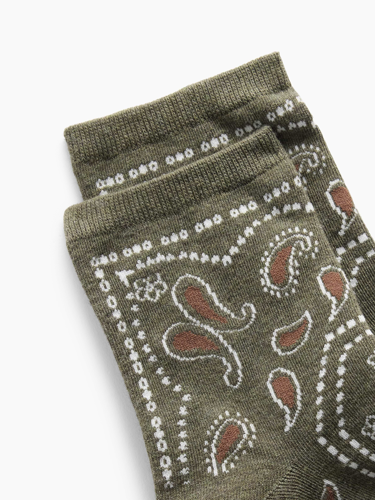 L'image numéro 2 présente Chaussettes courtes à motif cachemire