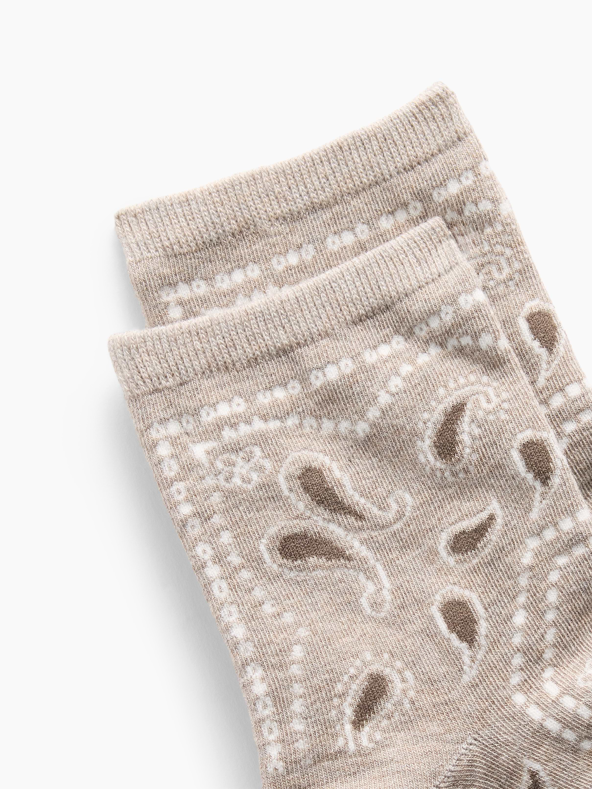 L'image numéro 2 présente Chaussettes courtes à motif cachemire