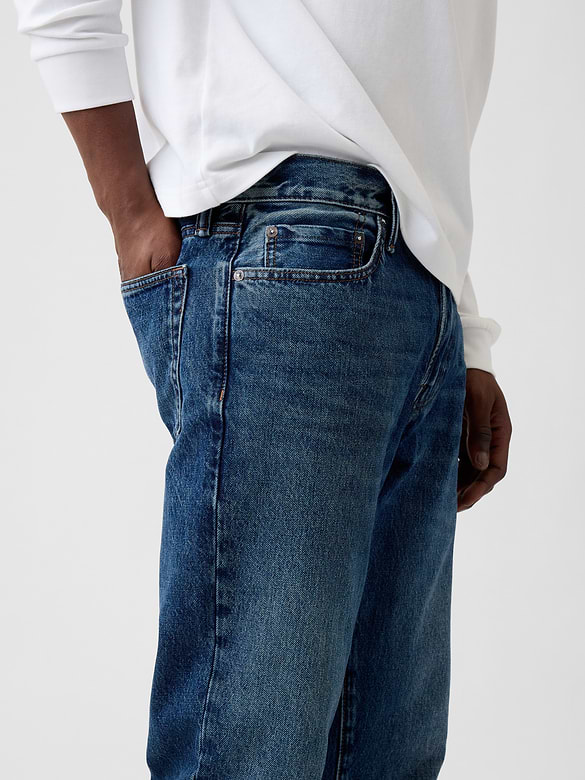 Relaxed Straight Jeans