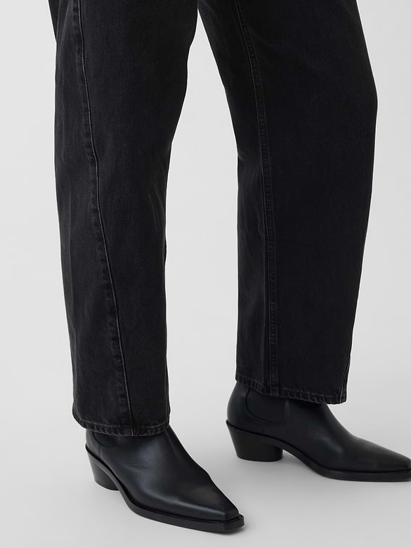 Curvy High Rise Barrel Jeans