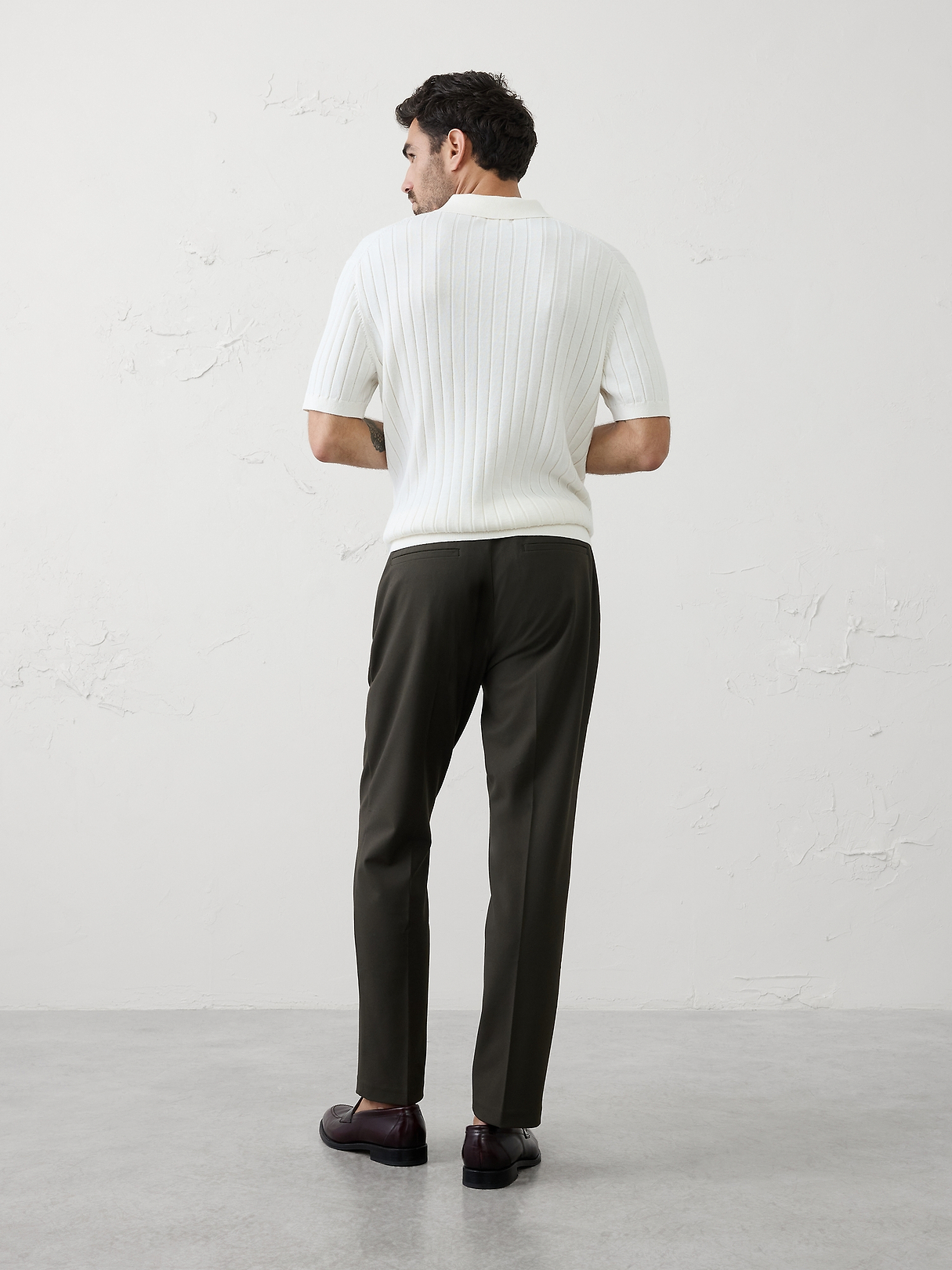 Athletic-Fit Tapered Pant | Banana Republic Factory