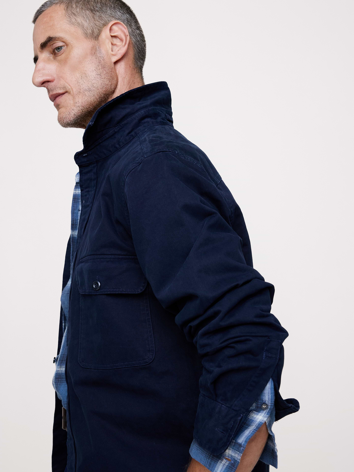 L'image numéro 3 présente Veste-chemise en sergé de coton