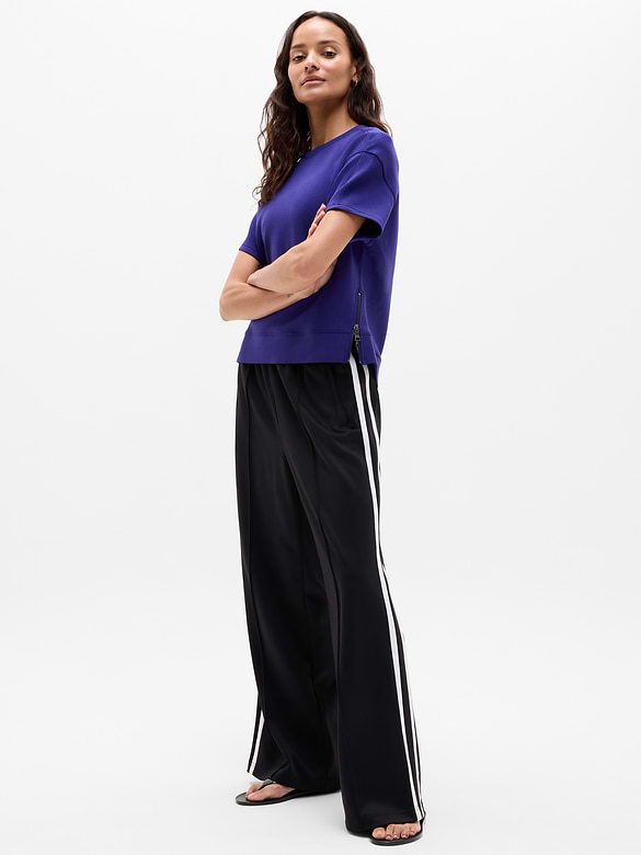 Form Knit Sweatshirt Tee