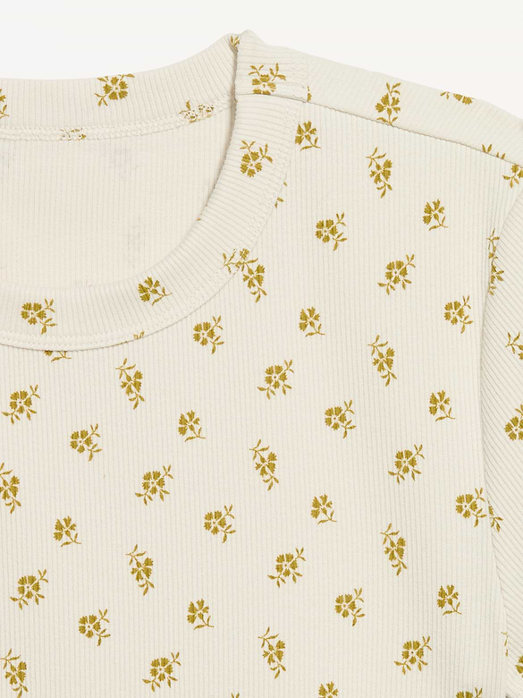 T-shirt court moulant