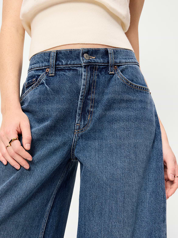 The Arc Mid-Rise Barrel Jeans