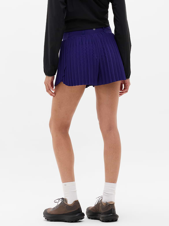 Featherweight Plissé Run Short
