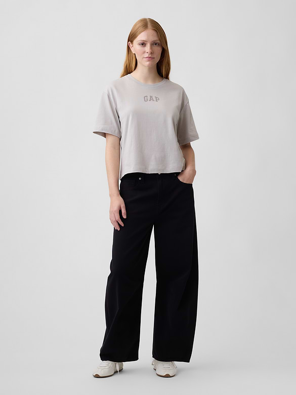 Relaxed Gap Mini Logo T-Shirt
