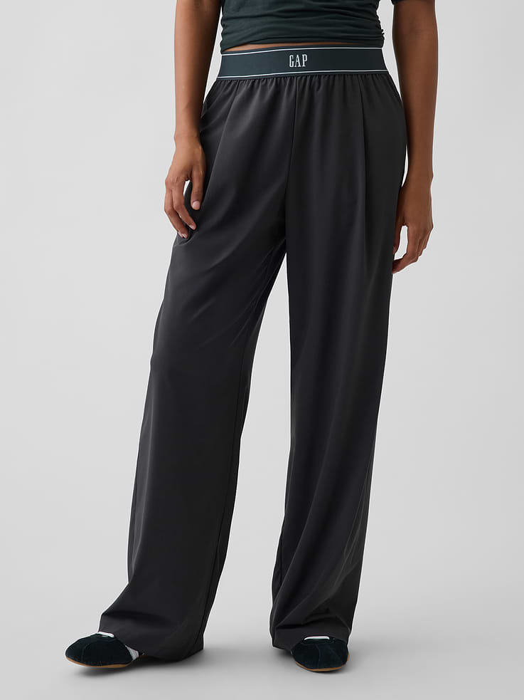 Image number 2 showing, GapFit Pleated Easy Logo Pants
