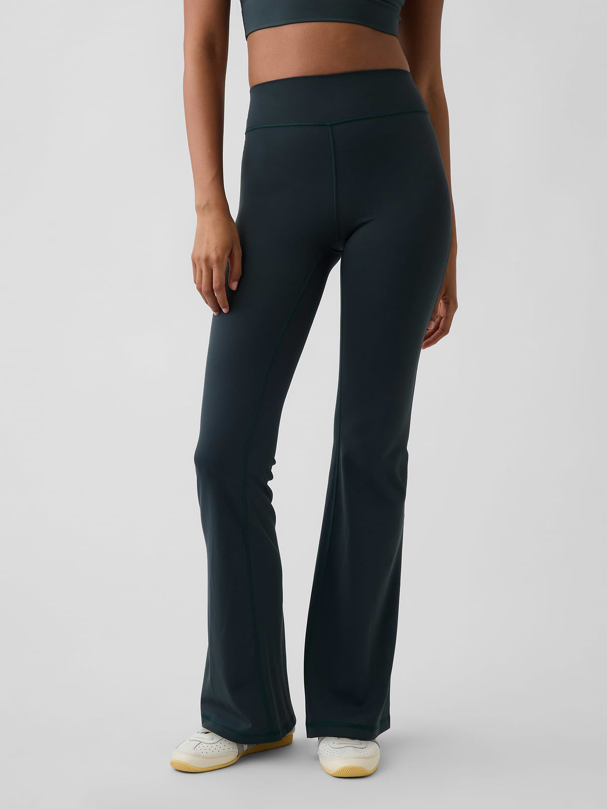 Image number 2 showing, GapFit Smooth High Rise Baby Boot Leggings