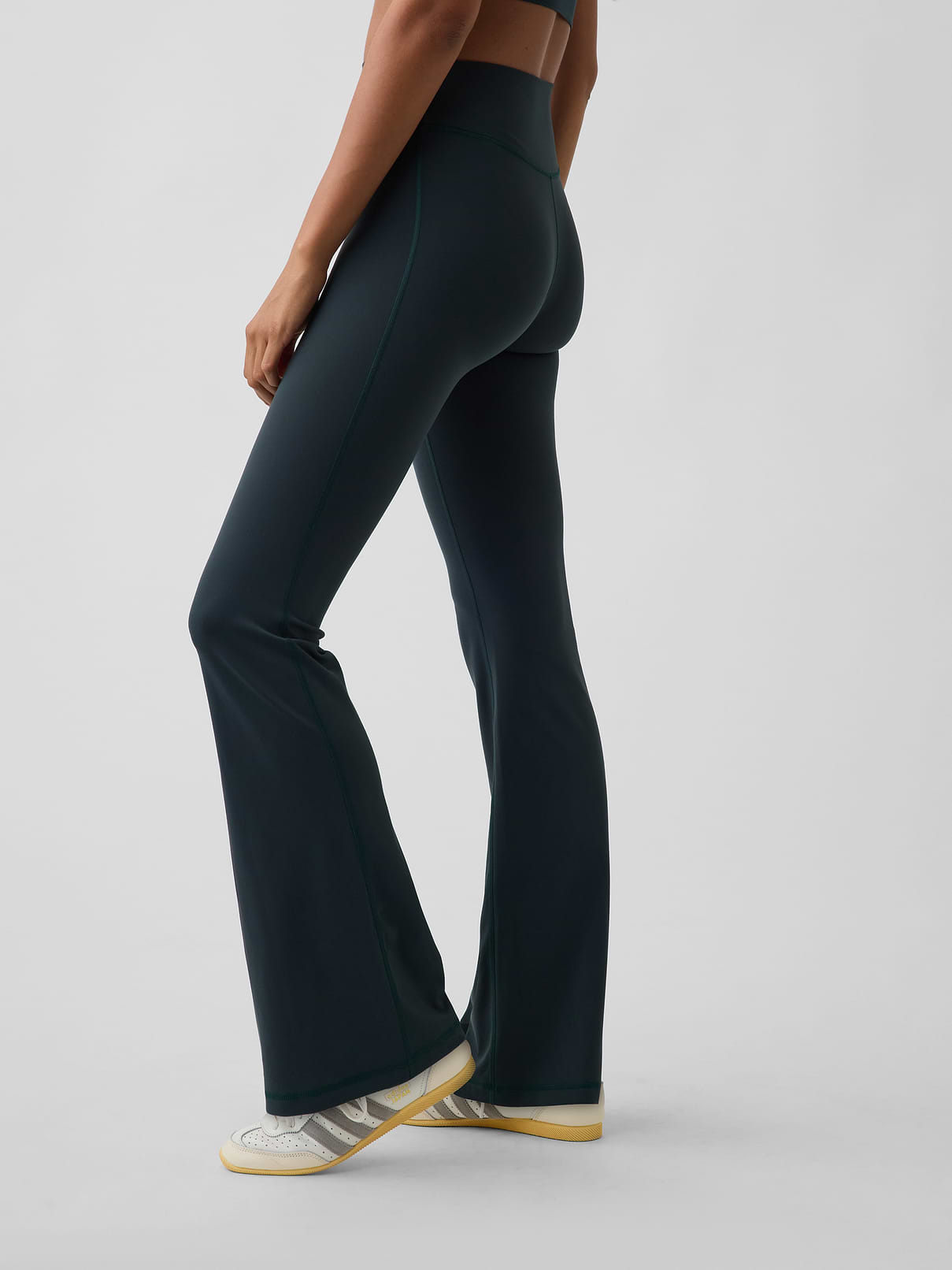 Image number 3 showing, GapFit Smooth High Rise Baby Boot Leggings