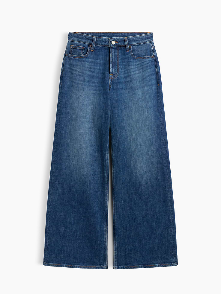 Image number 5 showing, Curvy Mid Rise Wide-Leg Jeans