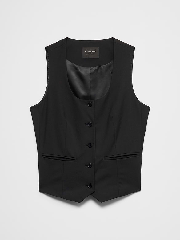 Sculpted Stretch Vest