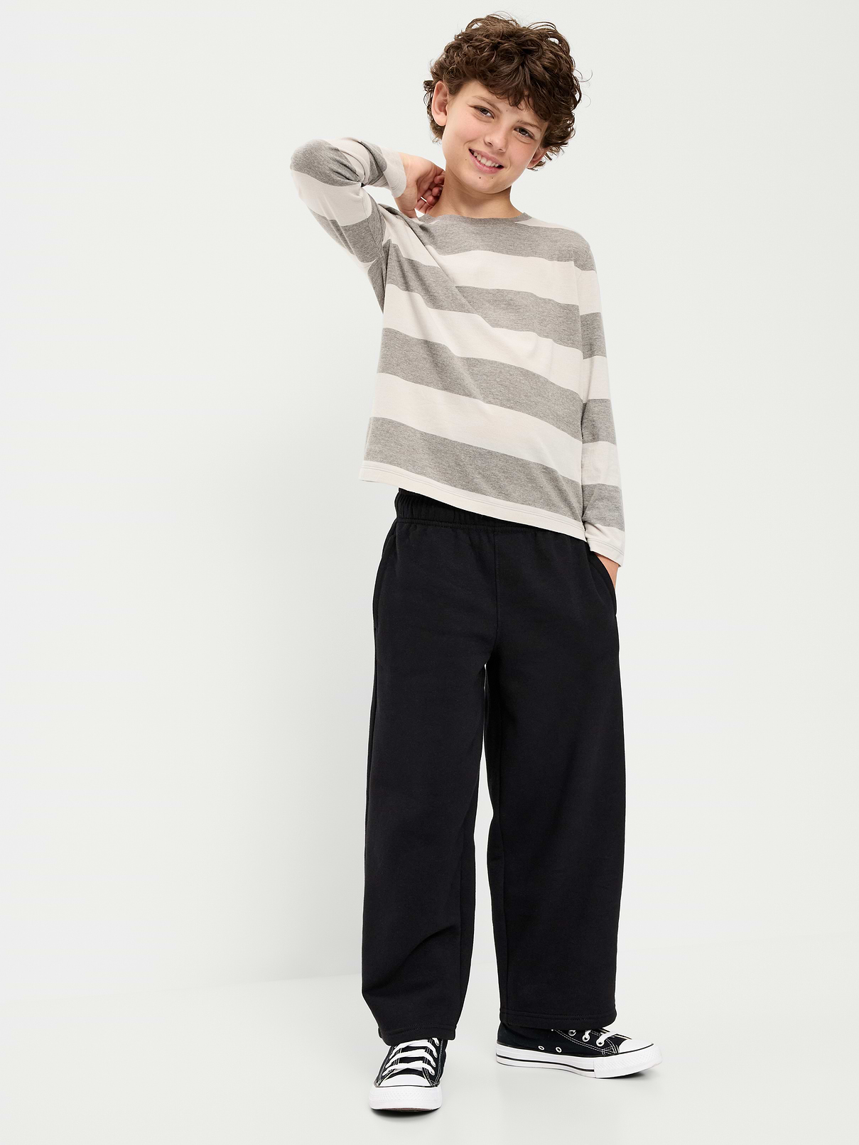 L'image numéro 3 présente Pantalon en coton ouaté coupe très généreuse pour garçon