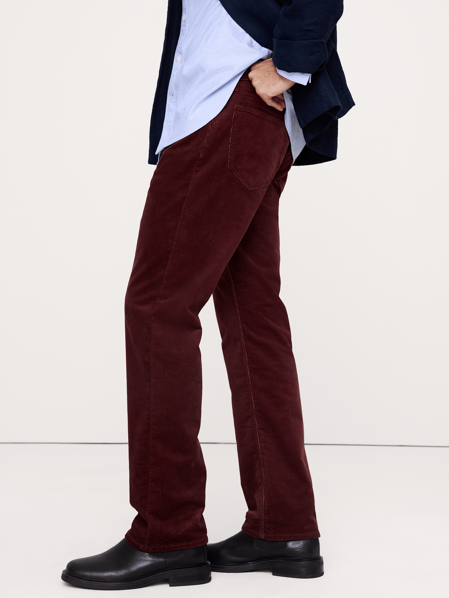 L'image numéro 3 présente Pantalon Voyageur droit en velours côtelé