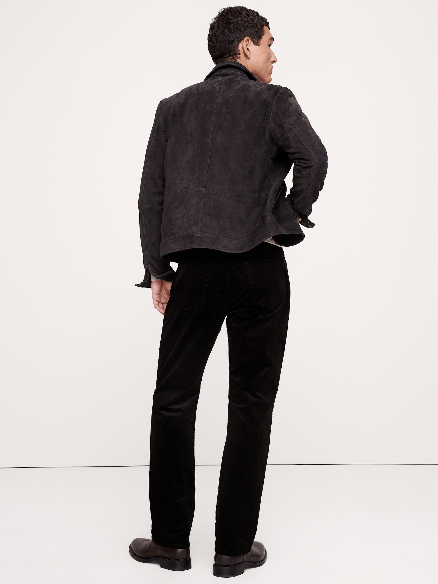 L'image numéro 2 présente Pantalon Voyageur droit en velours côtelé