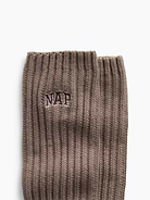 L'image numéro 2 présente Chaussettes détendues à logo NAP