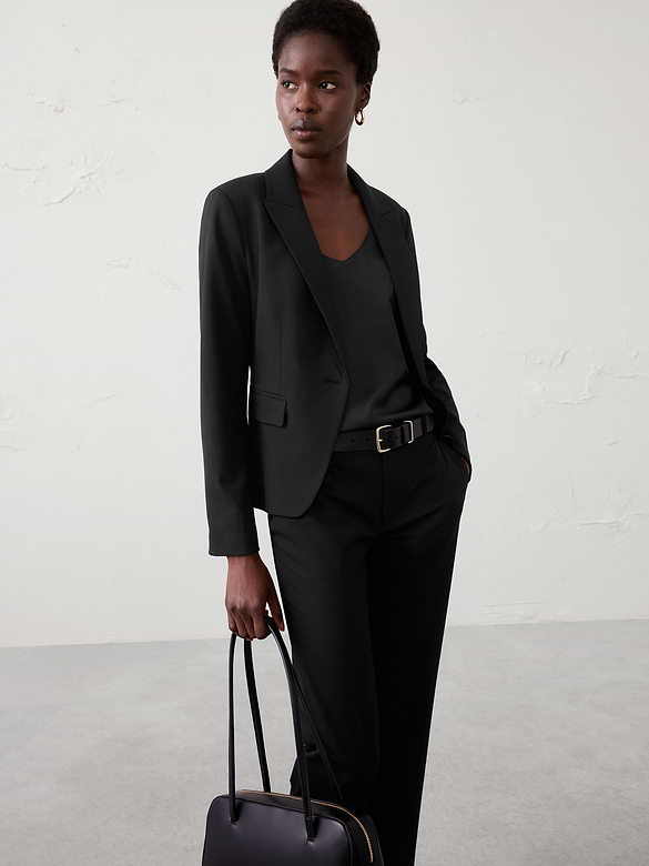 Sculpted Stretch Classic Blazer