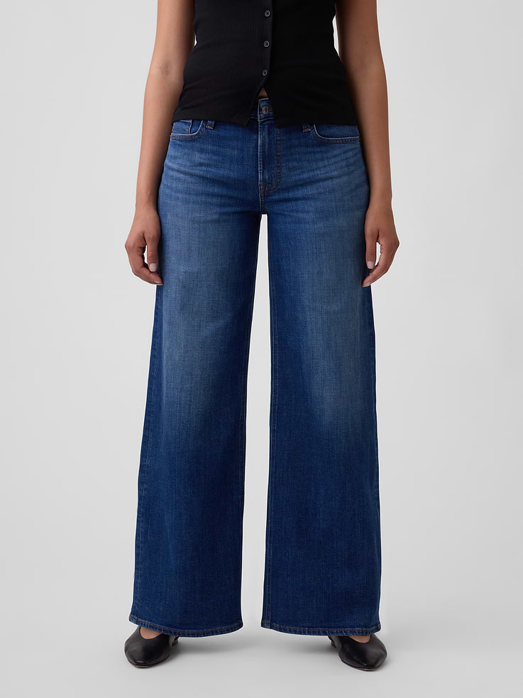 Image number 2 showing, Curvy Mid Rise Wide-Leg Jeans