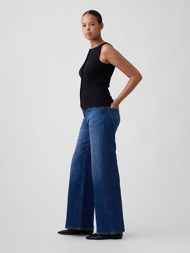 Image number 3 showing, Curvy Mid Rise Wide-Leg Jeans