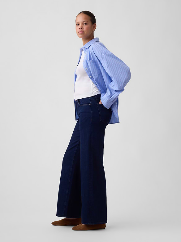 Curvy Mid Rise Wide-Leg Jeans