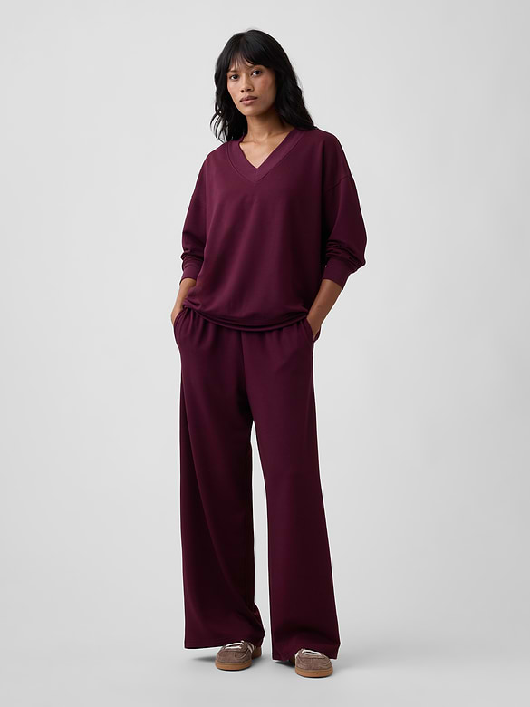CloudLight Relaxed Wide-Leg Sweatpants