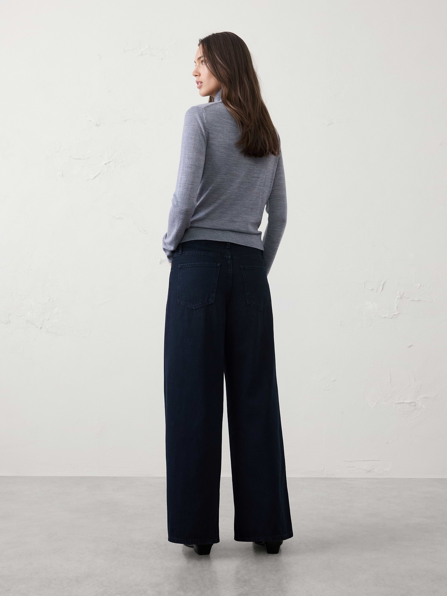 Image number 2 showing, Wide-Leg Mid-Rise Jean