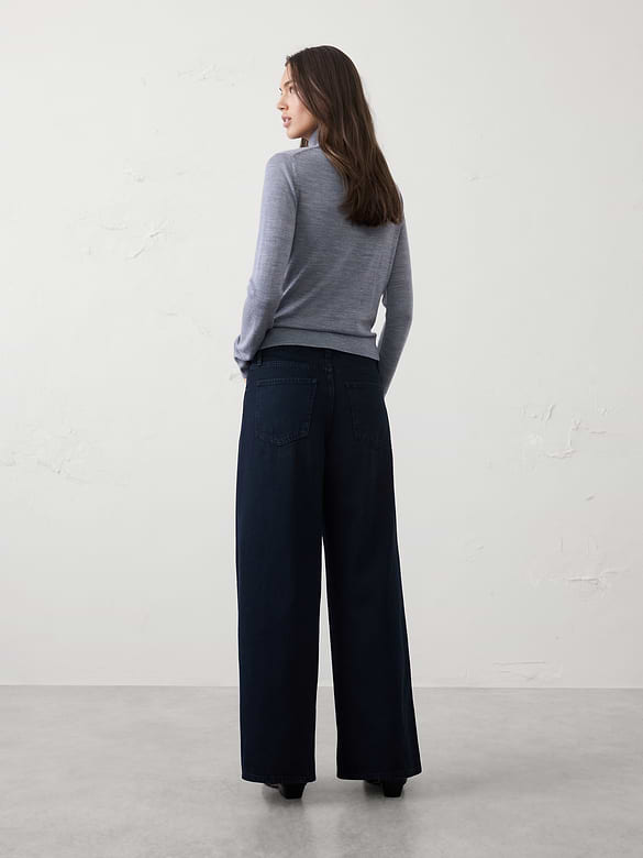 Wide-Leg Mid-Rise Jean