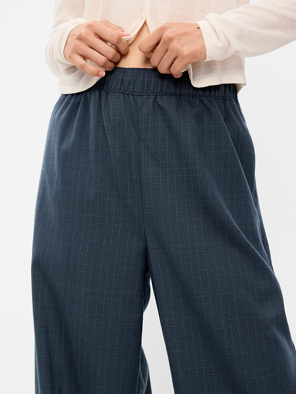 High-Waisted Wide-Leg Trouser