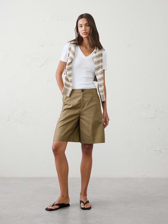Ribbed V-Neck T-Shirt