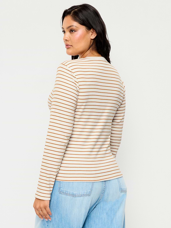 Snug Crew-Neck Long Sleeve T-Shirt