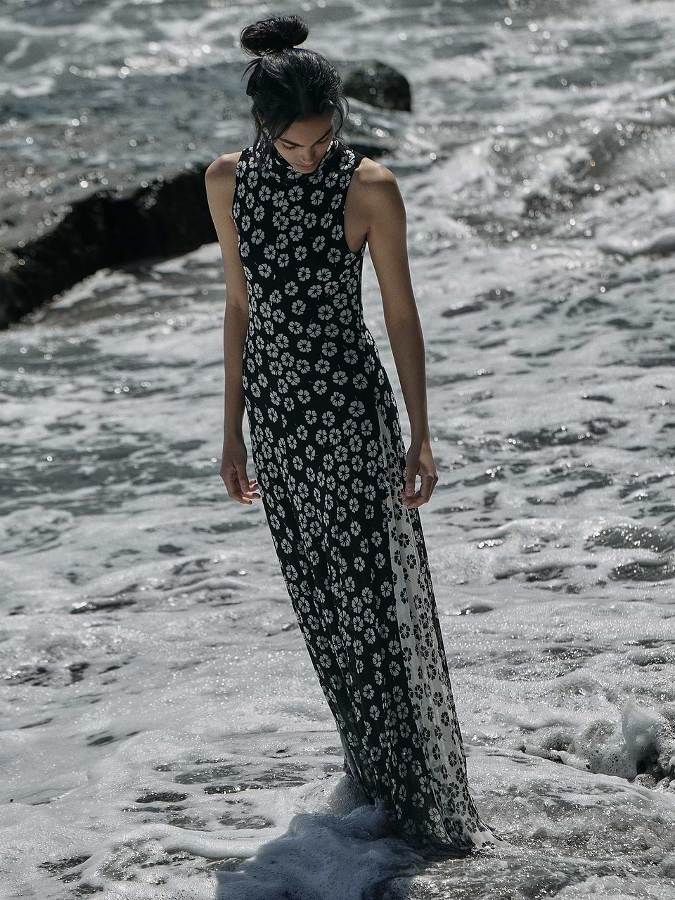 alexis long black dress The Maxi in – Solace London This dress is features Goen.J flared puff-sleeve dress Hardware:Gold non_outlet