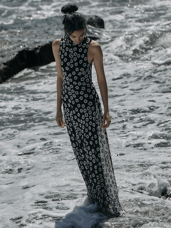 Robe longue à col cravate et à mailles