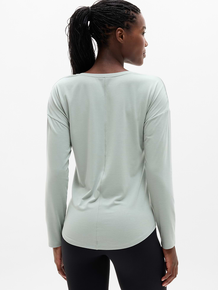 Image 3 of 7, Move With Ease Top