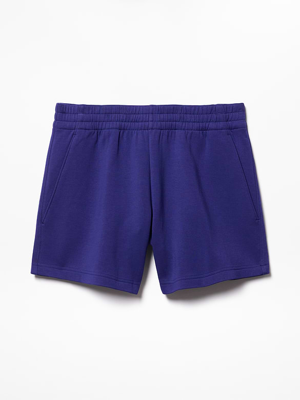 Form Knit Mid Rise 6" Short
