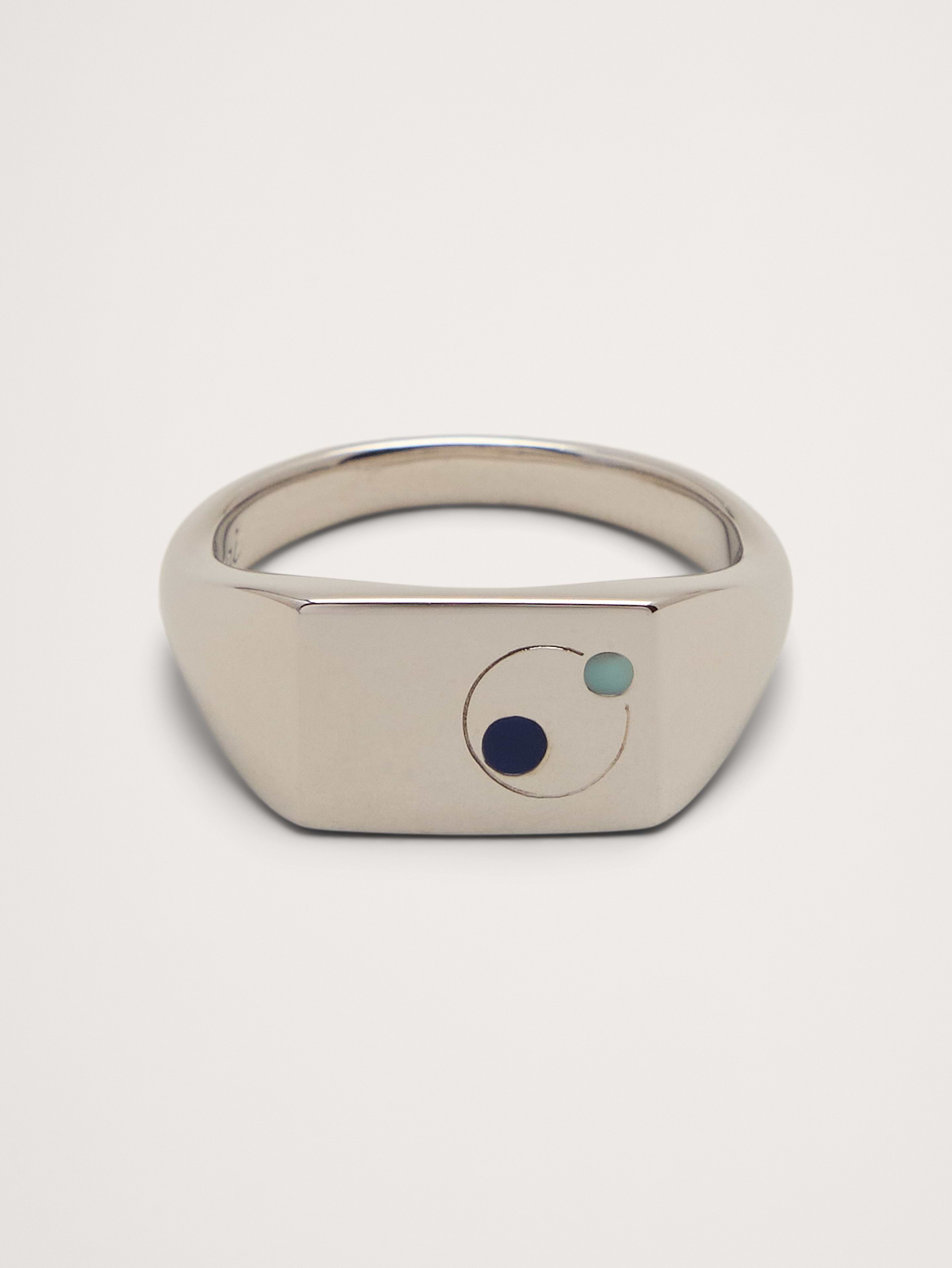 Image number 1 showing, Orbit Signet Ring by Miansai