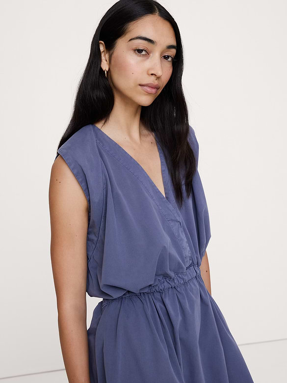 Robe à taille cintrée en sergé