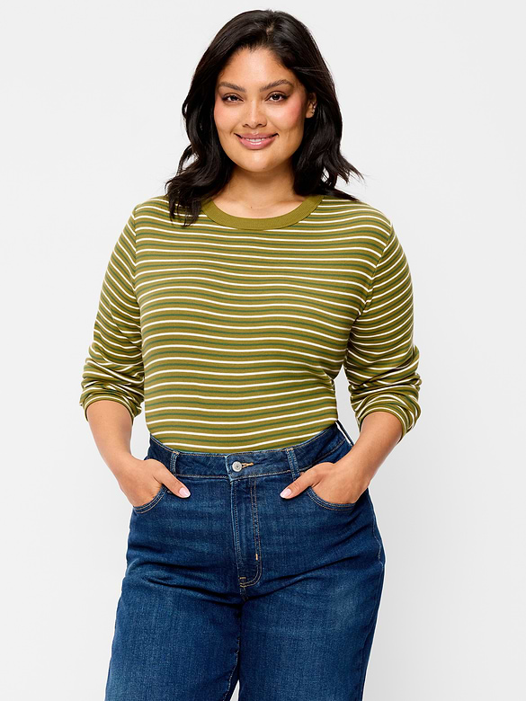 Snug Crew-Neck Long Sleeve T-Shirt