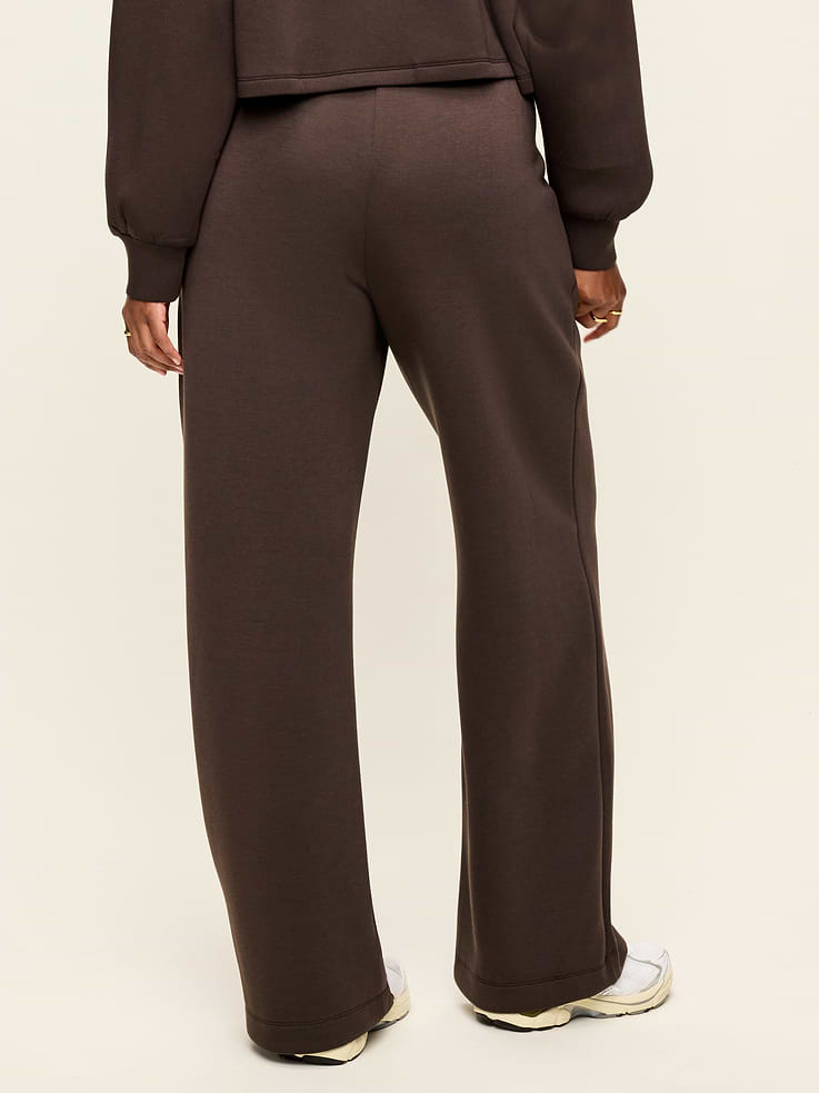 Image number 9 showing, High-Waisted Bounce Fleece Wide-Leg Sweatpants
