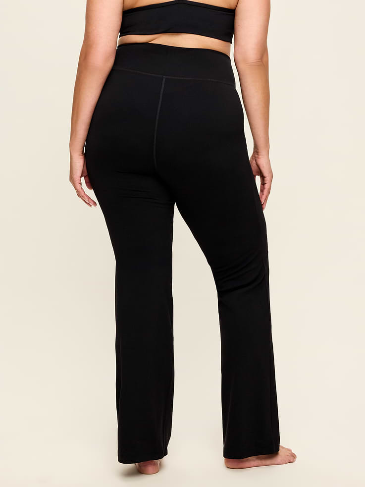 Image number 8 showing, Crossover-Waist StudioSmooth Flare Leggings