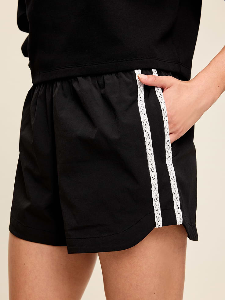 Image number 4 showing, High-Waisted TrekTech Run Shorts
