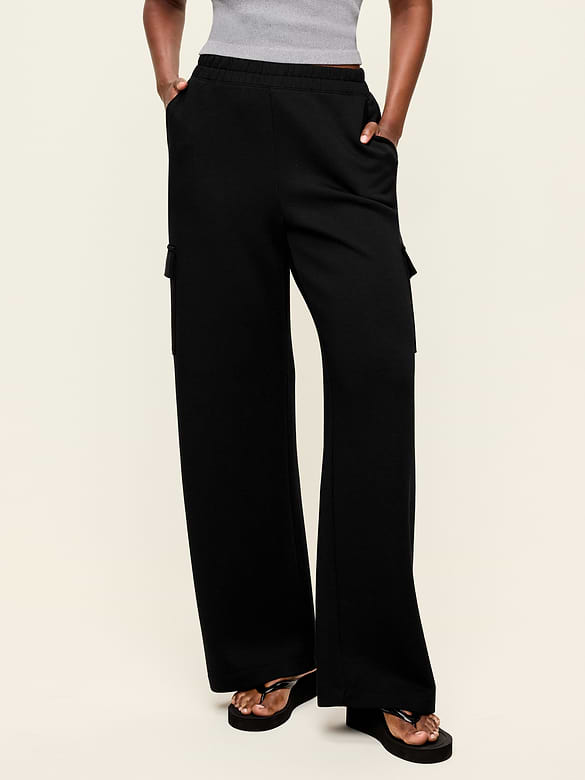 High-Waisted Bounce Fleece Wide-Leg Cargo Sweatpants