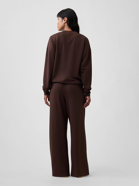 CloudLight Relaxed Wide-Leg Sweatpants
